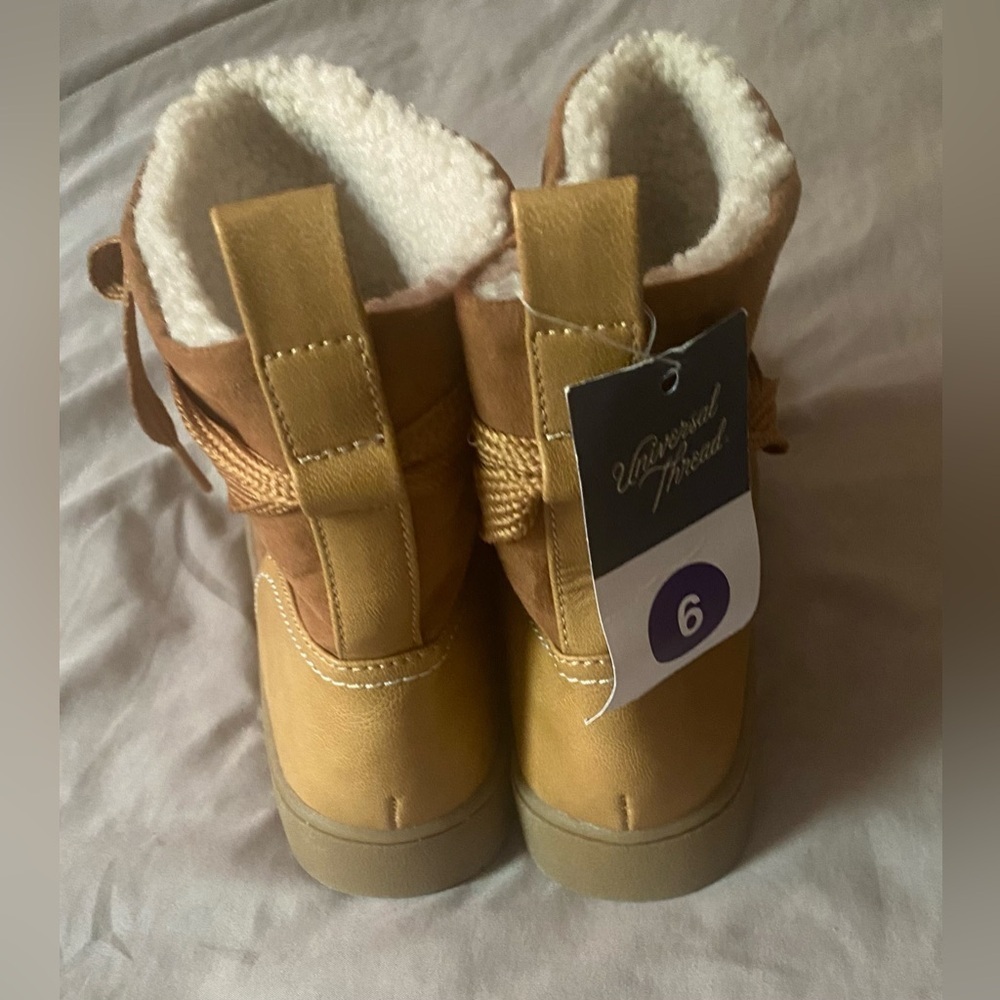 Universal Thread Boots - Picture 3 of 4